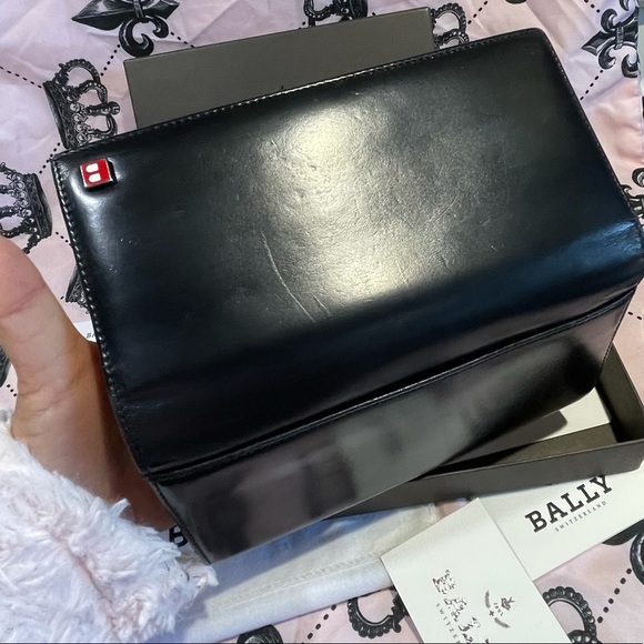 Bally Long wallet w/coin pocket Auth - Picture 11 of 15